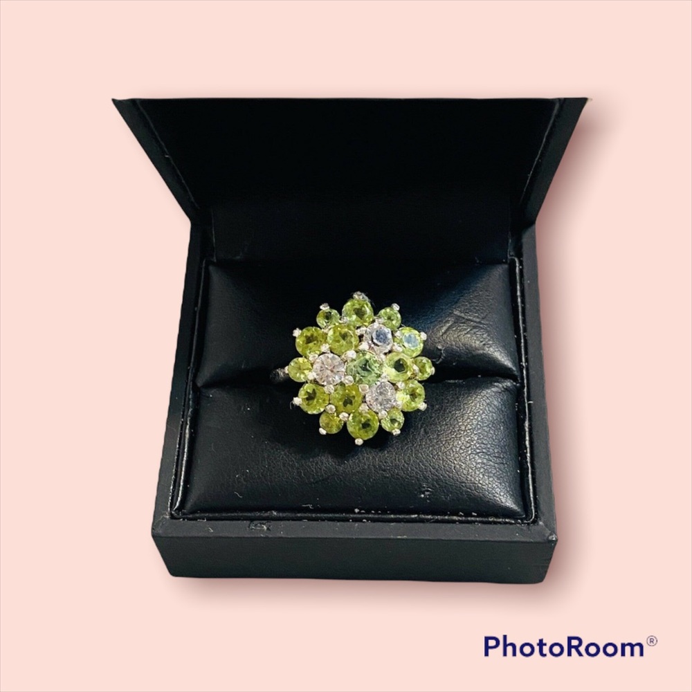 THAILAND Sterling Silver CLUSTER Clear Topez  Green peridot  RING 6.75 In